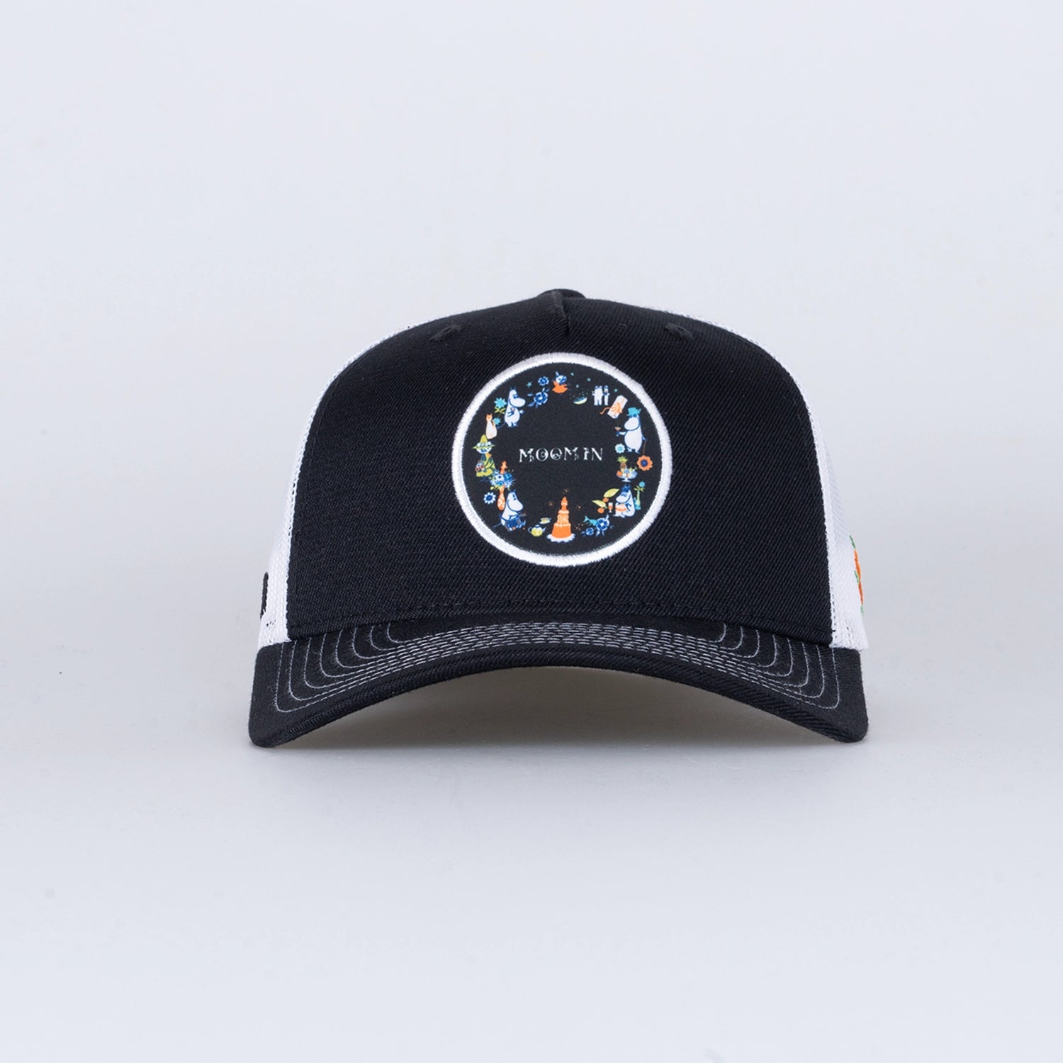 MOOMIN CIRCLE TRUCKER CAP - BLACK