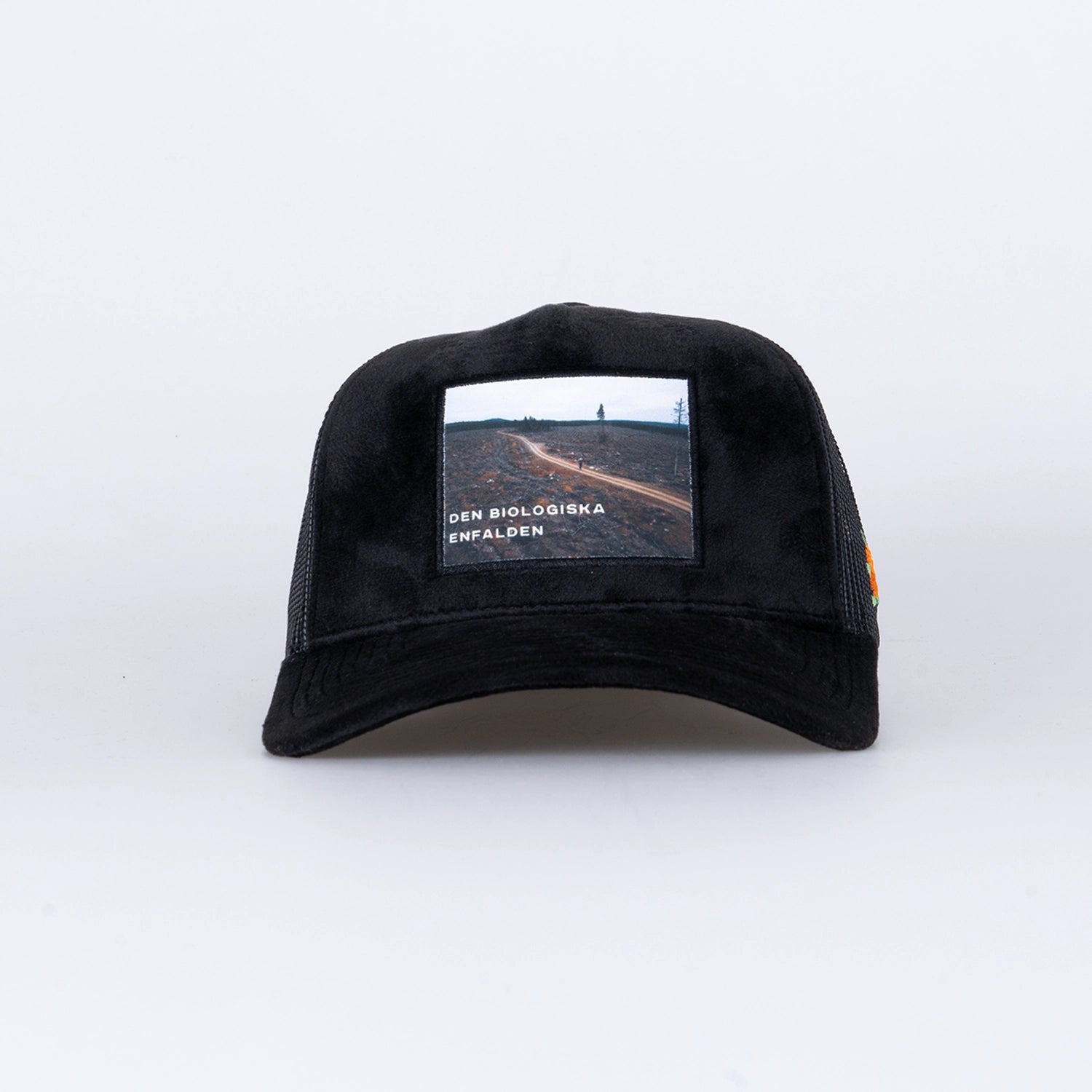 ENFALDEN VELVET TRUCKER CAP - BLACK