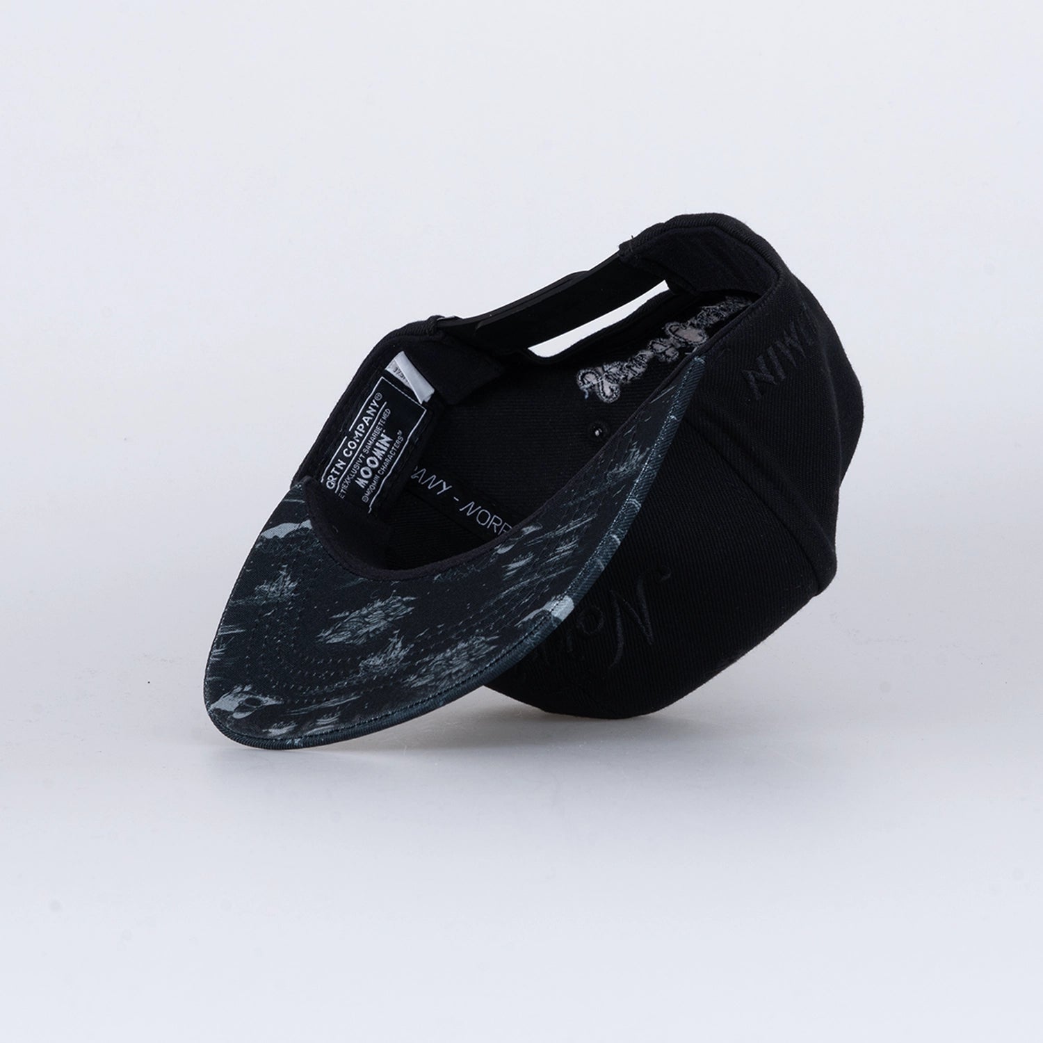 GREAT NORRLAND KIDS CAP - MOOMIN GREY/BLACK