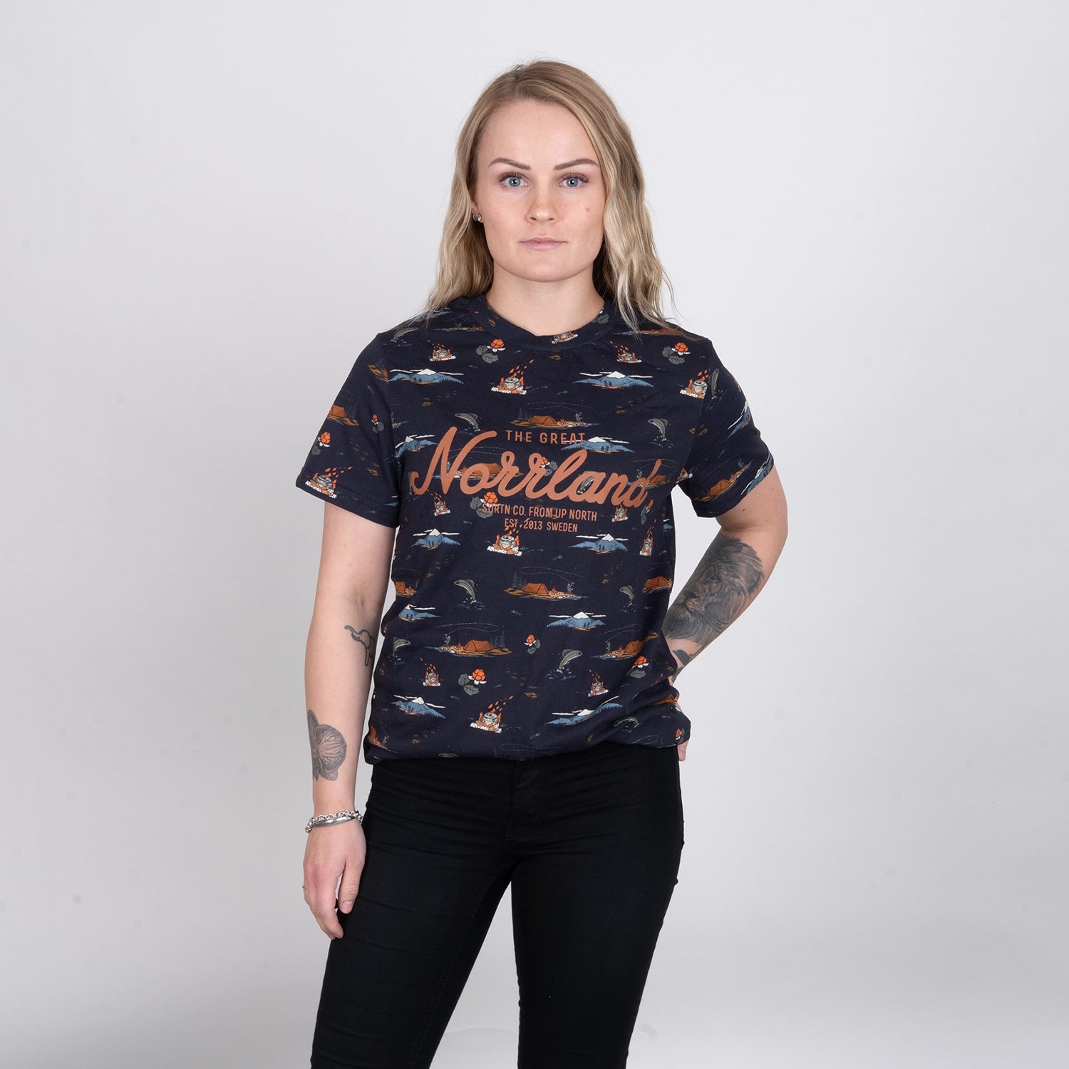 GREAT NORRLAND T-SHIRT - TRAILS BLACK