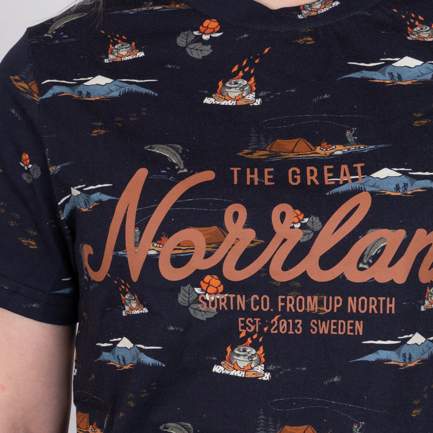 GREAT NORRLAND T-SHIRT - TRAILS BLACK