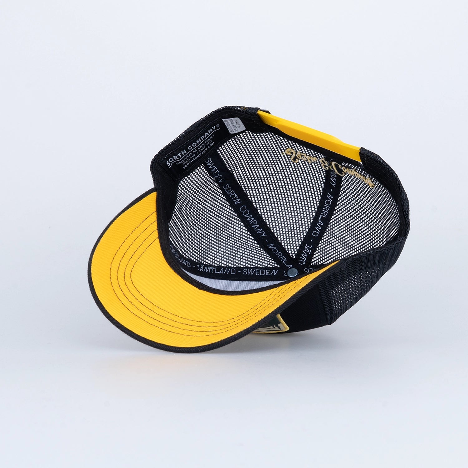 HIKE KIDS TRUCKER CAP - BLACK