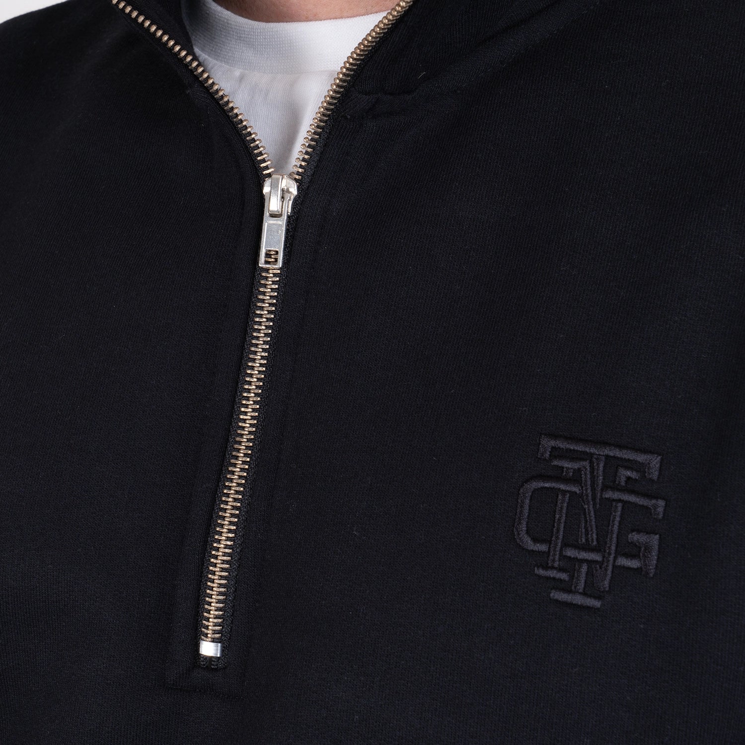 SYMBOL HALF-ZIP - BLACK