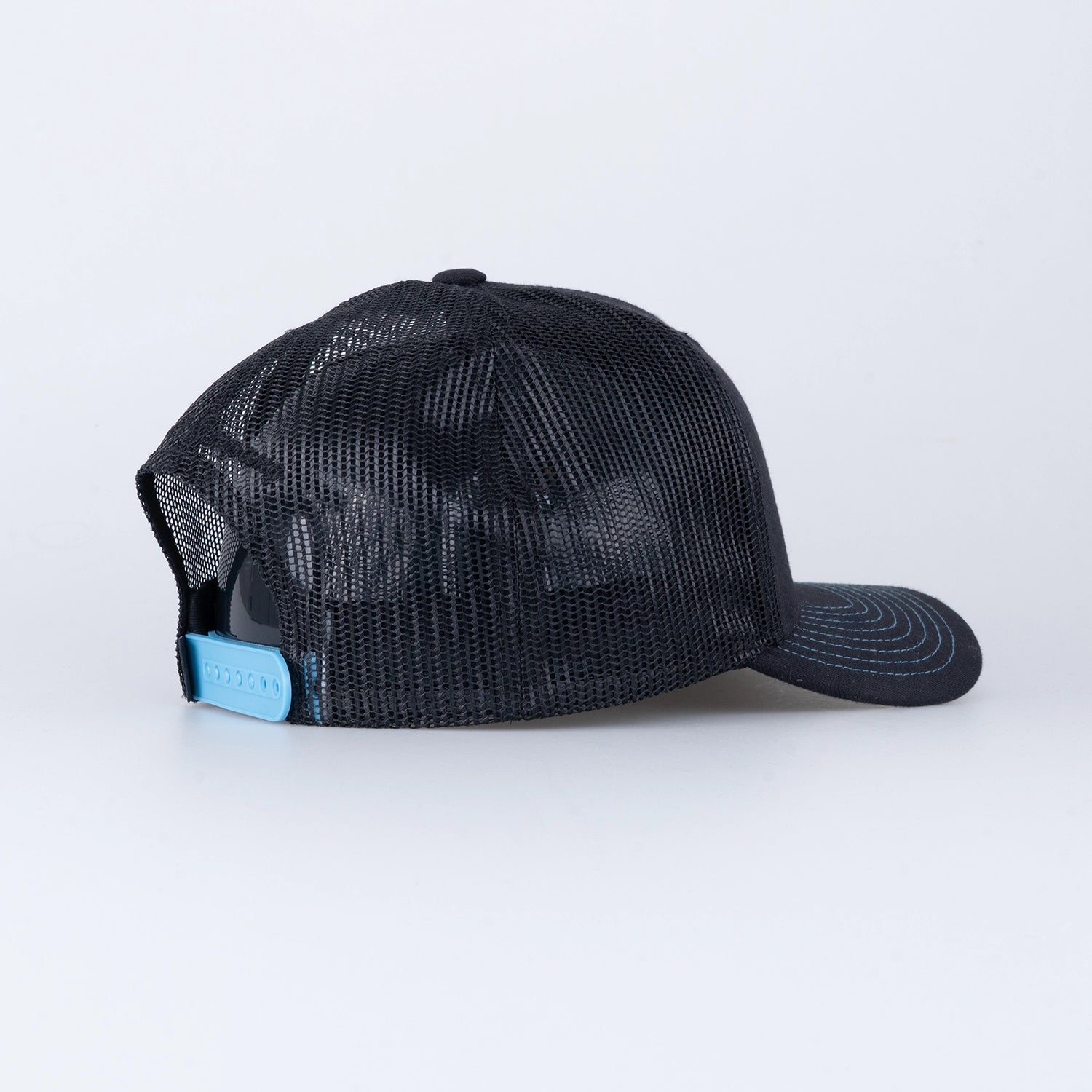 TEGE TRUCKER CAP - HOOKED BLACK