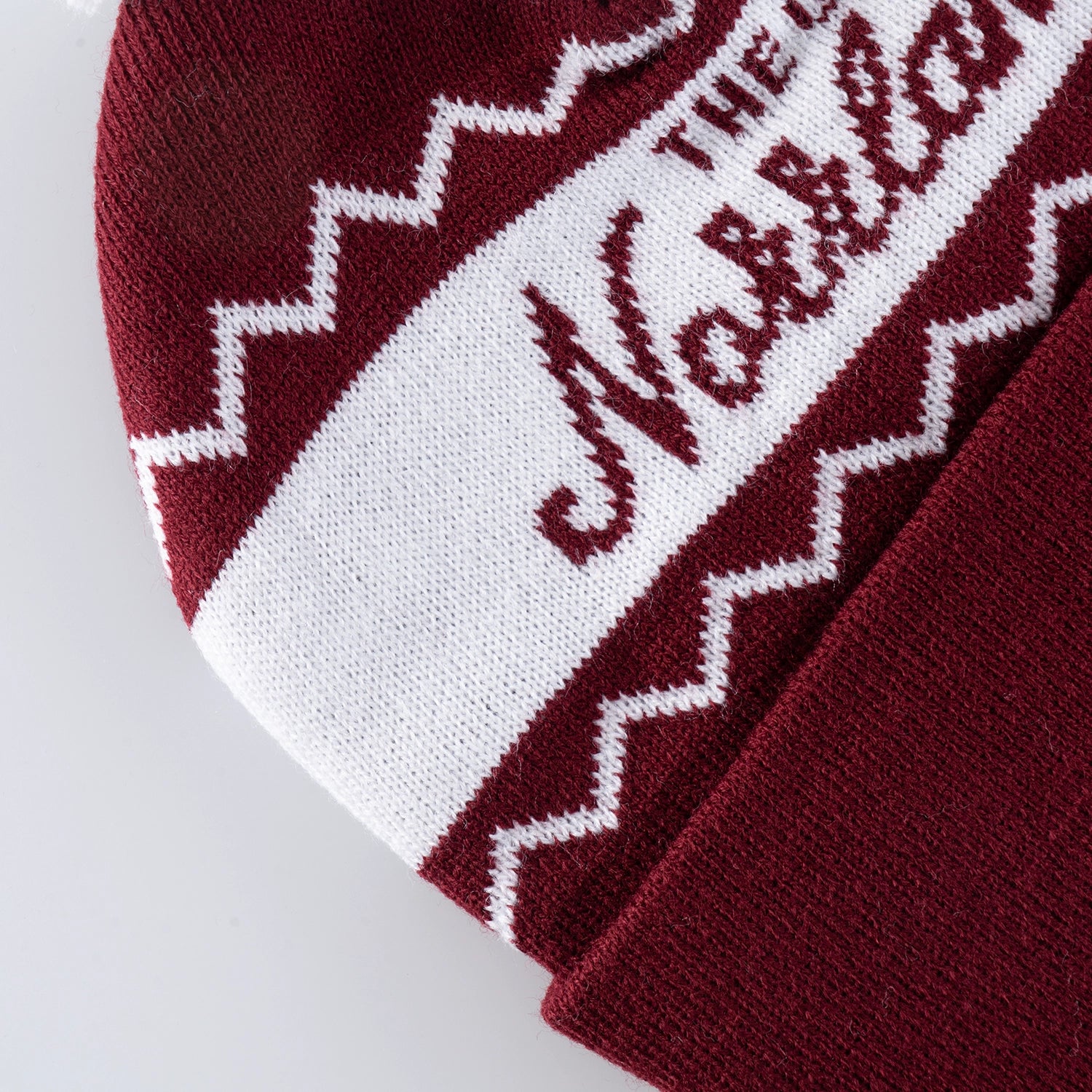 TGN POM POM BEANIE - MAROON