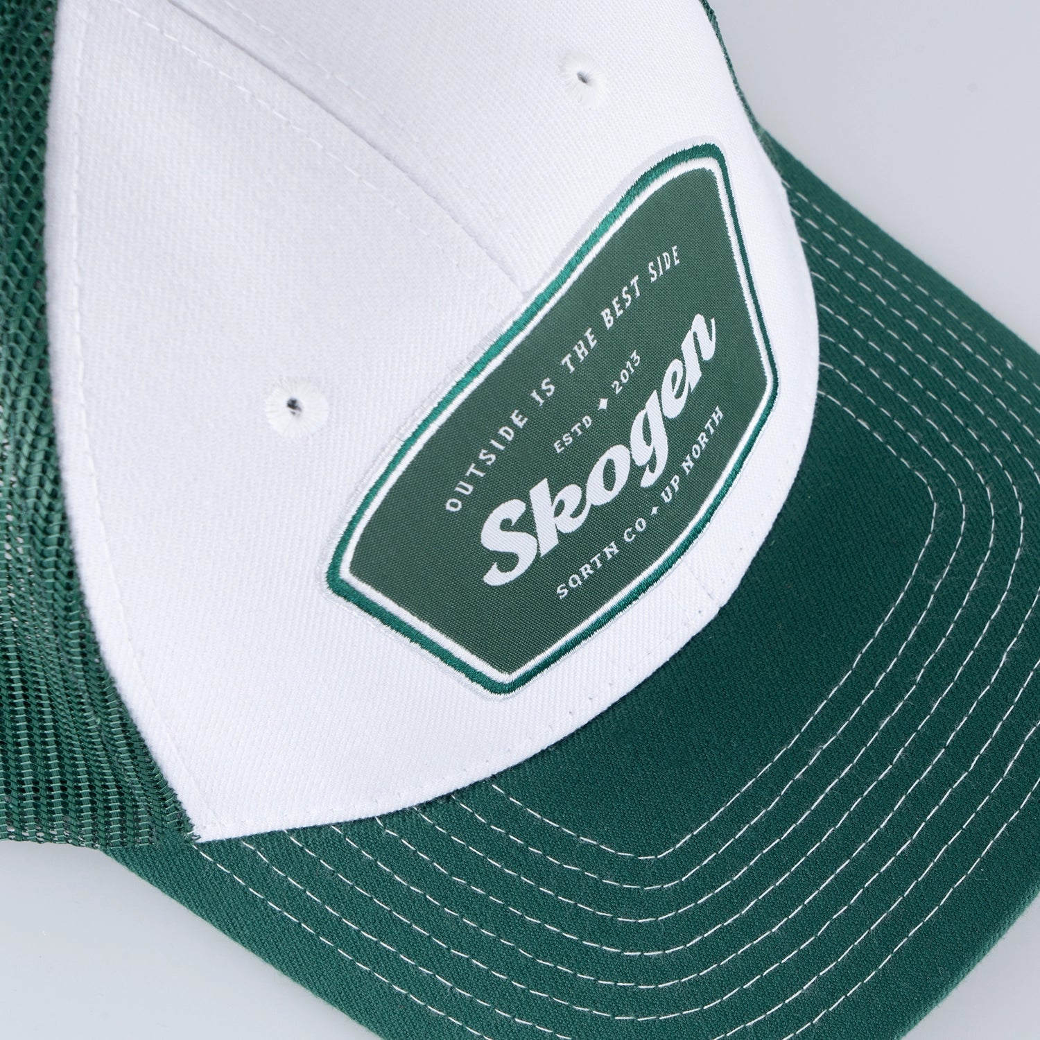 VILDMARKEN TRUCKER LOW CAP - WHITE