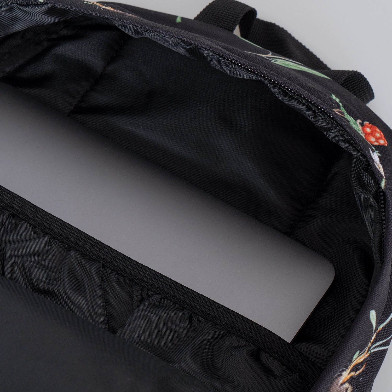 PLANTS BACKPACK - BLACK