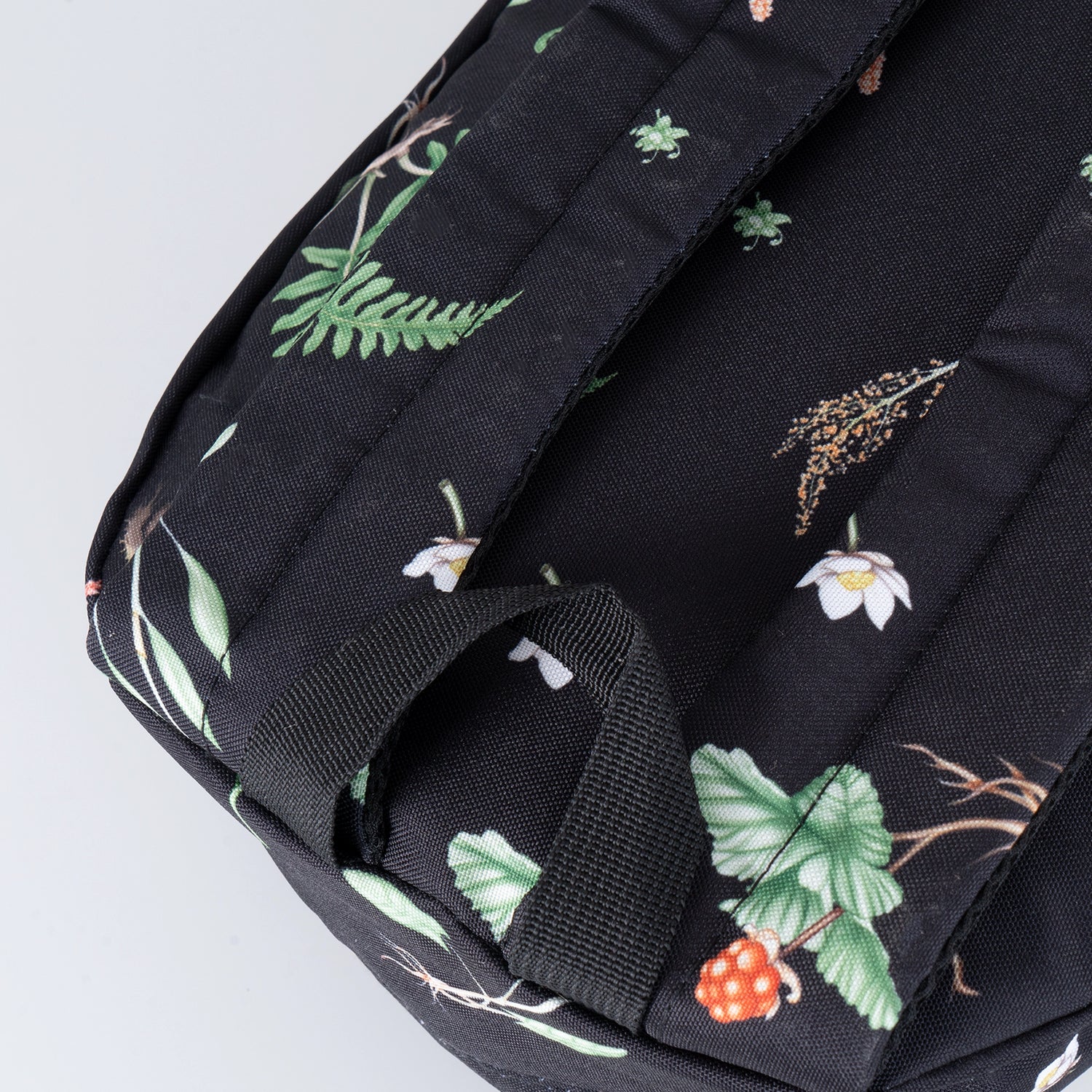 PLANTS BACKPACK - BLACK