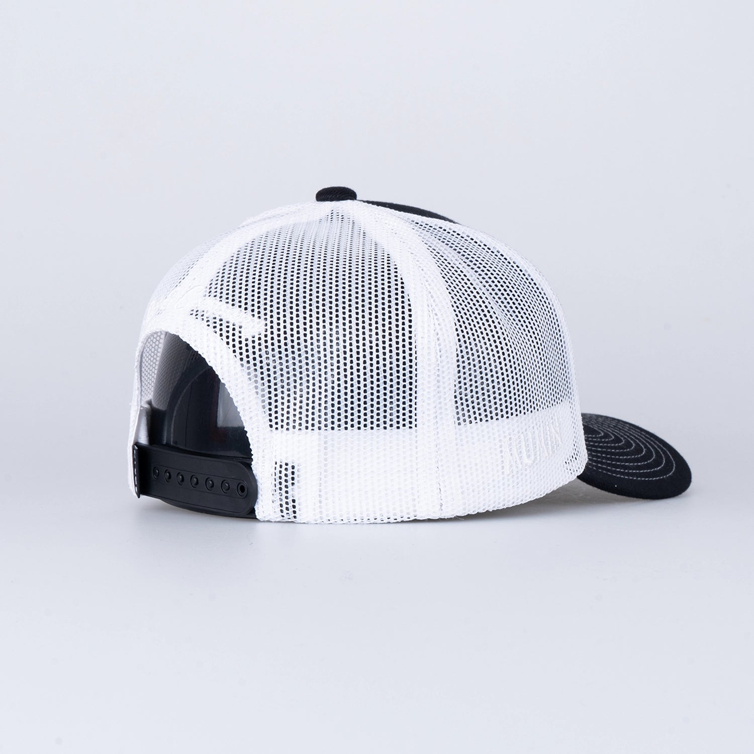 MOOMIN AXE TRUCKER CAP - MOOMIN HOT PINK