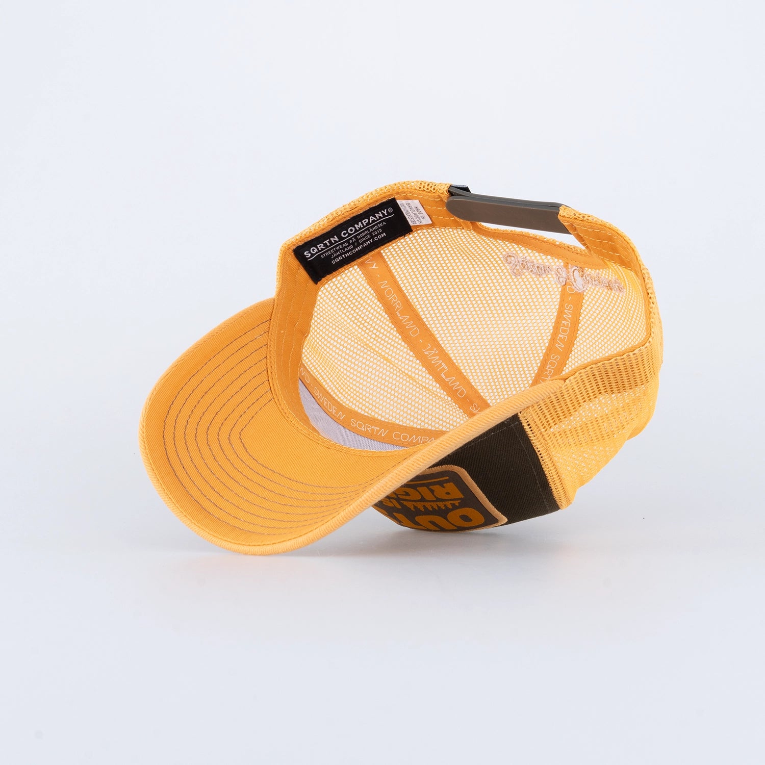RIGHT SIDE TRUCKER CAP - HOOKED OLIVE