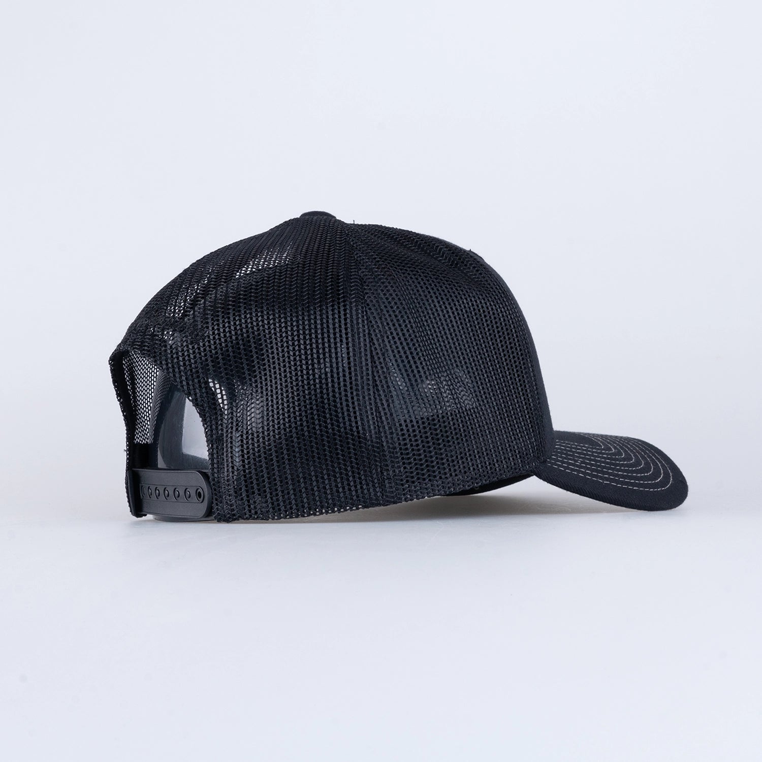 CATCH TRUCKER CAP - HOOKED BLACK