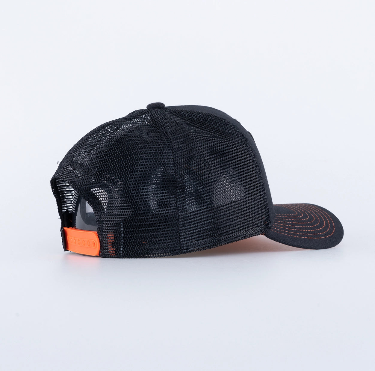 STINKY TRUCKER CAP - HOOKED BLACK